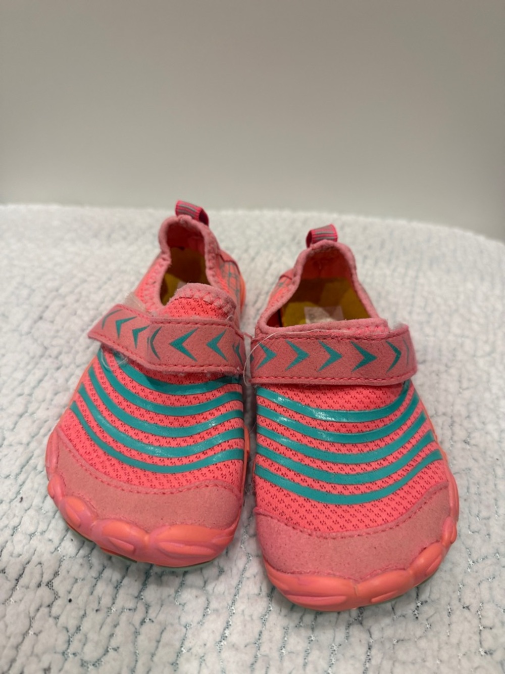 Quickshark Kids water Shoes Pink Teal Striped Slip-On barefoot aqua socks